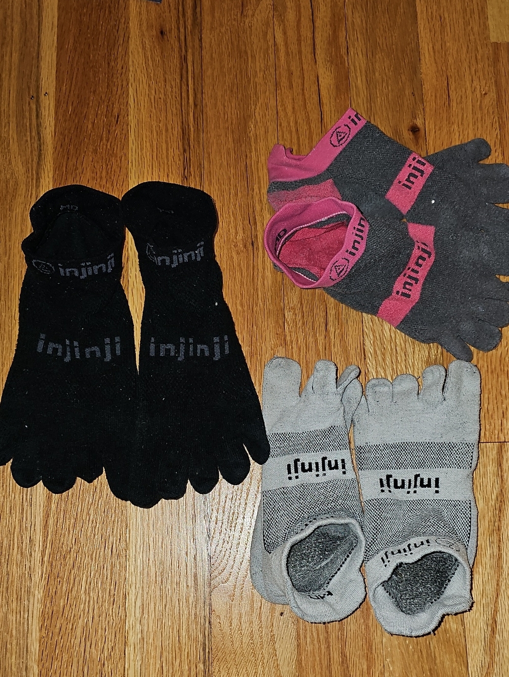 Injinji Black Toe Socks - 3 Pairs - Picture 2 of 9